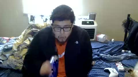 oscar flores online show from 10/13/25, 02:06