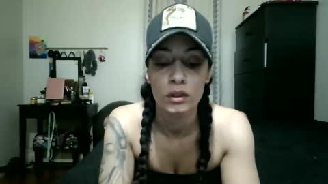 Lit en Cama online show from 11/23/25, 02:44