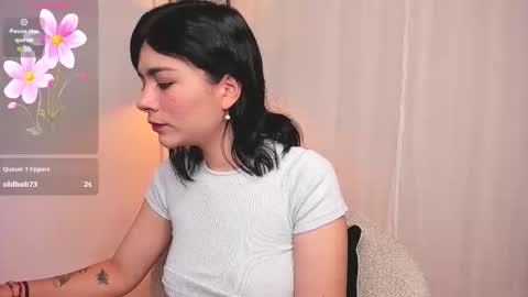  Holly  online show from 10/15/25, 01:17