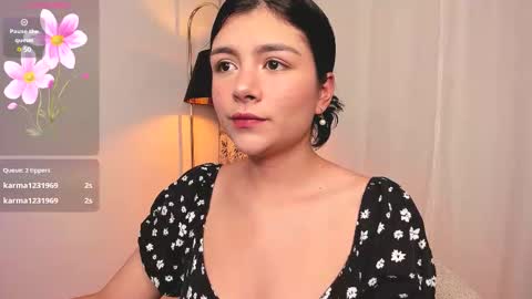  Holly  online show from 11/28/25, 11:40