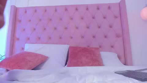 Holly online show from 02/15/25, 08:11