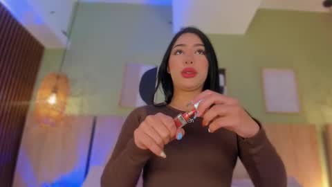 Holly online show from 09/29/25, 11:48