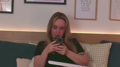 Snapshot of oh_kitty chatting on 01/13/25, 10:47 Kourtney online show from 01/13/25, 10:47