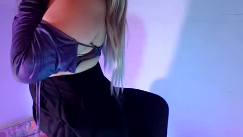 Snapshot of oh_xxxlt4 chatting on 02/01/25, 12:05 Oh xxxLt4 online show from 02/01/25, 12:05