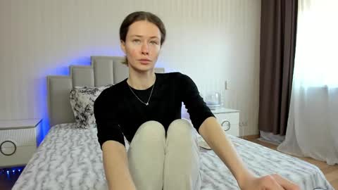 Snapshot of oksanafedorova chatting on 02/09/25, 09:05 Welcome to my fans page online show from 02/09/25, 09:05