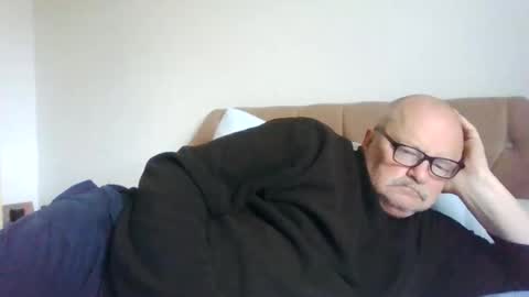 Snapshot of old_fkrr_ chatting on 09/11/25, 08:36 old_fkrr_ online show from 09/11/25, 08:36