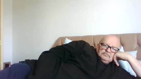Snapshot of old_fkrr_ chatting on 09/15/25, 08:47 old_fkrr_ online show from 09/15/25, 08:47