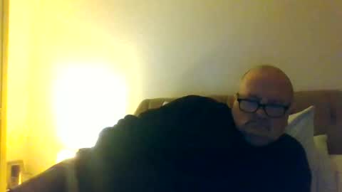 Snapshot of old_fkrr_ chatting on 09/26/25, 04:27 old_fkrr_ online show from 09/26/25, 04:27