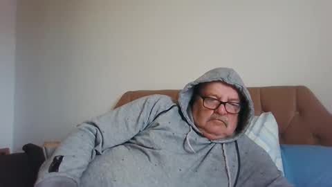 old_fkrr_ online show from 11/19/25, 10:37