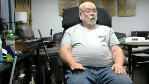 Snapshot of old_guy111 chatting on 10/02/25, 01:34 old_guy111 online show from 10/02/25, 01:34
