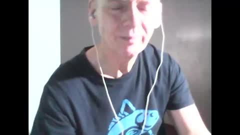 Snapshot of oldbuthorny62 chatting on 02/26/25, 01:41 oldbuthorny62 online show from 02/26/25, 01:41