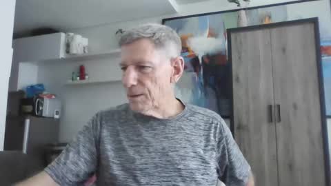 Snapshot of oldgeorge chatting on 09/16/25, 06:58 George online show from 09/16/25, 06:58