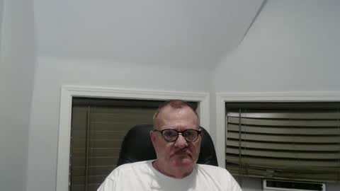 Snapshot of oldguybigd chatting on 09/11/25, 05:29 oldguybigd online show from 09/11/25, 05:29