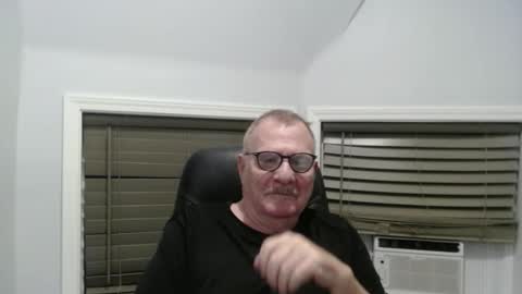 Snapshot of oldguybigd chatting on 09/21/25, 05:53 oldguybigd online show from 09/21/25, 05:53
