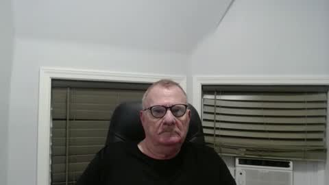 Snapshot of oldguybigd chatting on 09/22/25, 04:36 oldguybigd online show from 09/22/25, 04:36