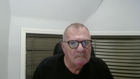Snapshot of oldguybigd chatting on 09/28/25, 04:51 oldguybigd online show from 09/28/25, 04:51