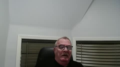 Snapshot of oldguybigd chatting on 10/03/25, 06:10 oldguybigd online show from 10/03/25, 06:10