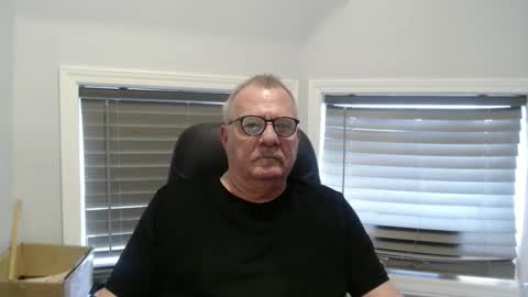 Snapshot of oldguybigd chatting on 10/12/25, 08:41 oldguybigd online show from 10/12/25, 08:41
