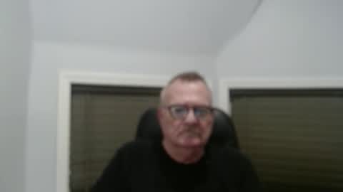 Snapshot of oldguybigd chatting on 11/20/25, 02:12 oldguybigd online show from 11/20/25, 02:12