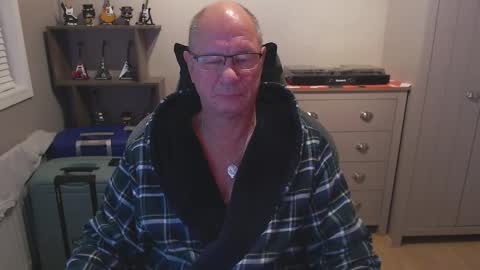 Snapshot of oldveteranuk chatting on 09/16/25, 04:35 oldveteranuk online show from 09/16/25, 04:35