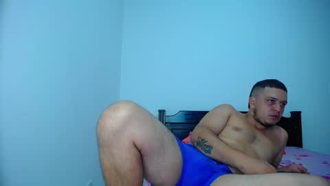 Snapshot of oliver_and_megan chatting on 11/19/25, 07:30 Oliver and MeganIndependent online show from 11/19/25, 07:30