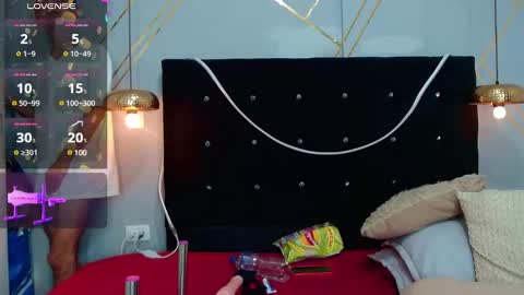 Oliver  Smith online show from 12/20/24, 08:45