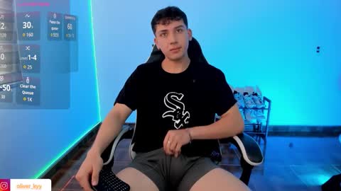 oliveeer online show from 09/19/25, 06:52