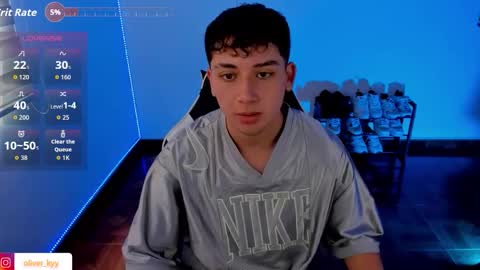 oliveeer online show from 10/10/25, 07:02