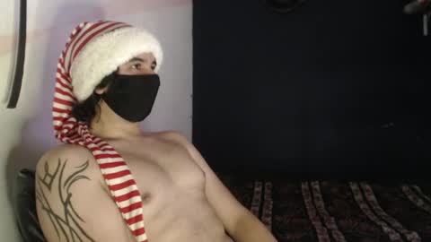 Snapshot of oliver_laid_2023 chatting on 12/15/24, 11:31 oliver_laid_2023 online show from 12/15/24, 11:31