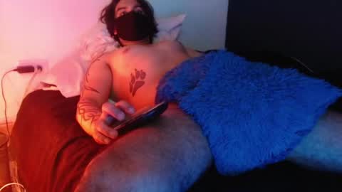 Snapshot of oliver_laid_2023 chatting on 12/28/24, 05:02 oliver_laid_2023 online show from 12/28/24, 05:02