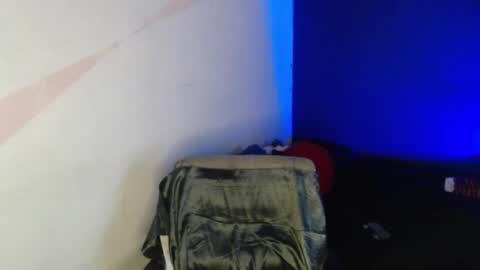 Snapshot of oliver_laid_2023 chatting on 02/03/25, 04:04 oliver_laid_2023 online show from 02/03/25, 04:04