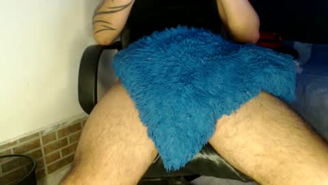 Snapshot of oliver_laid_2023 chatting on 02/12/25, 06:29 oliver_laid_2023 online show from 02/12/25, 06:29