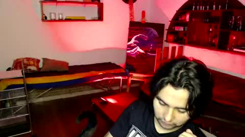 Snapshot of oliver_laid_2023 chatting on 10/18/25, 07:09 oliver_laid_2023 online show from 10/18/25, 07:09