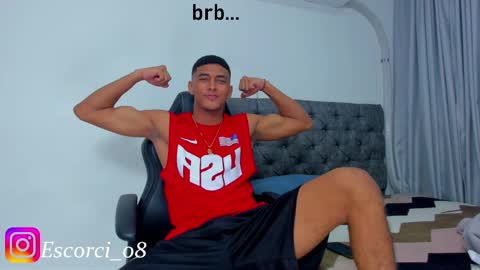 oliver_smith_2 online show from 02/11/25, 06:22