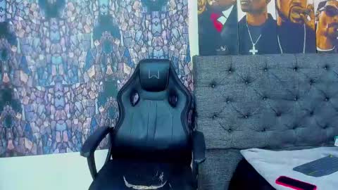 oliver_smith_2 online show from 02/17/25, 03:53