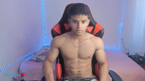 Snapshot of oliver_thompsson chatting on 12/01/24, 08:20 oliver thompsson online show from 12/01/24, 08:20