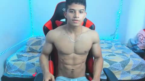 Snapshot of oliver_thompsson chatting on 01/04/25, 05:05 oliver thompsson online show from 01/04/25, 05:05