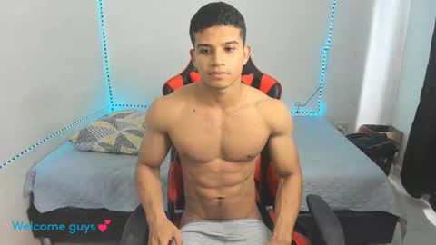 Snapshot of oliver_thompsson chatting on 10/26/25, 03:18 oliver thompsson online show from 10/26/25, 03:18