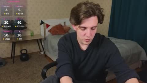 Snapshot of oliver_travis chatting on 10/09/25, 12:41 Oliver Evans online show from 10/09/25, 12:41