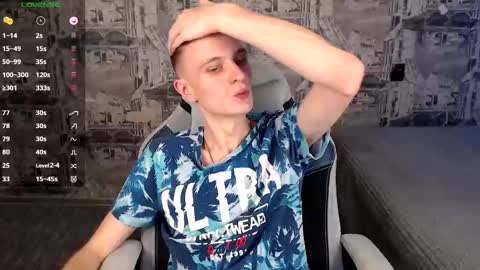 Snapshot of oliverfresh chatting on 02/18/25, 09:10 Oliver online show from 02/18/25, 09:10