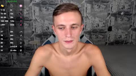 Snapshot of oliverfresh chatting on 09/28/25, 09:25 Oliver online show from 09/28/25, 09:25