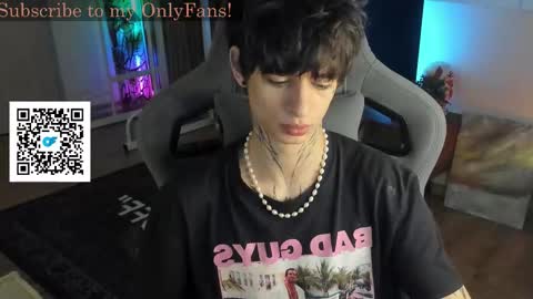 Snapshot of oliverrgroove chatting on 10/10/25, 02:16 oliverrgroove online show from 10/10/25, 02:16