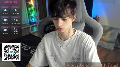 Snapshot of oliverrgroove chatting on 10/12/25, 02:27 oliverrgroove online show from 10/12/25, 02:27