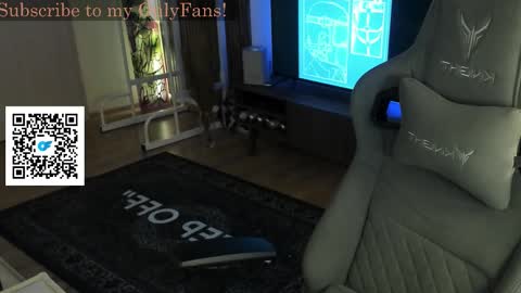 Snapshot of oliverrgroove chatting on 10/17/25, 02:19 oliverrgroove online show from 10/17/25, 02:19