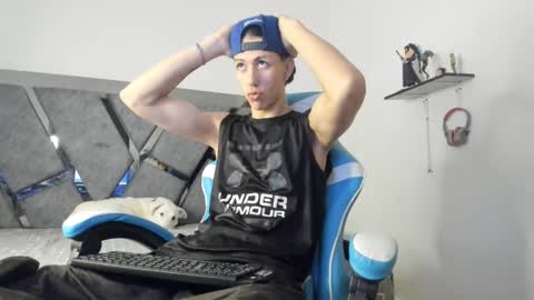 Snapshot of oliverthompson_01 chatting on 01/08/25, 06:31 oliverthompson_01 online show from 01/08/25, 06:31