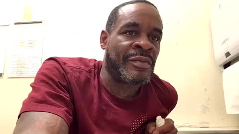 Snapshot of olivertwist1273 chatting on 02/18/25, 03:10 olivertwist1273 online show from 02/18/25, 03:10