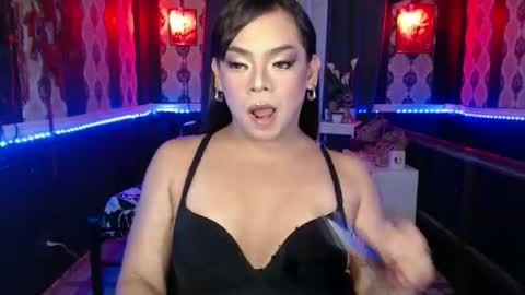 OLIVIA online show from 10/13/25, 08:36