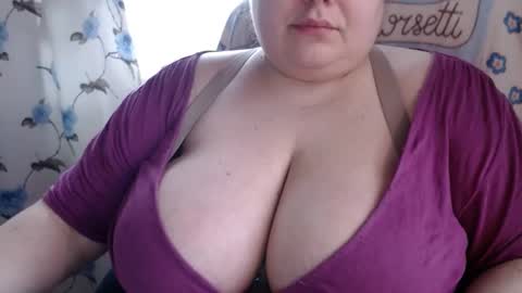 Olivia Gold online show from 12/11/24, 07:42