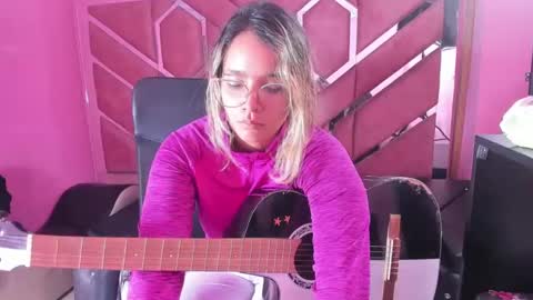  OLIVIA  online show from 02/04/25, 06:57