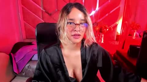  OLIVIA  online show from 10/12/25, 03:16